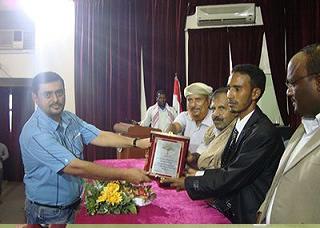 14mukalla_hadh-univ_takreem3.jpg