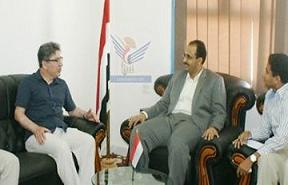 3governer_with_torky_saefeer0.jpg